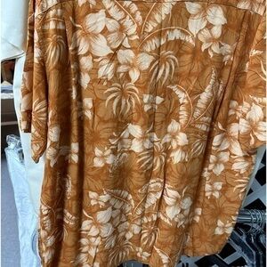 Men’s Panama jack shirt.